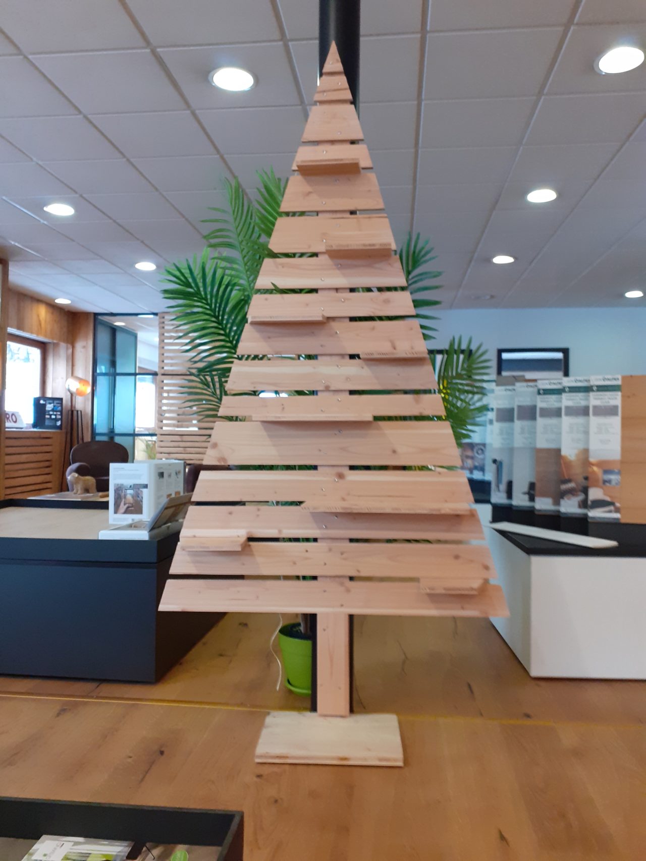 REALISEZ VOTRE SAPIN DE NOEL DURABLE EN 3 PLIS ! - Xilipan